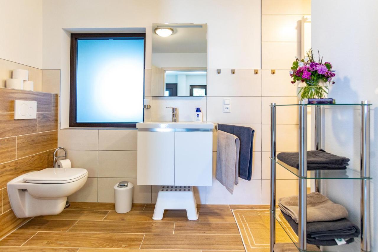 Pferdehof Bischof Apartment เวิร์ทไฮม์ ภายนอก รูปภาพ